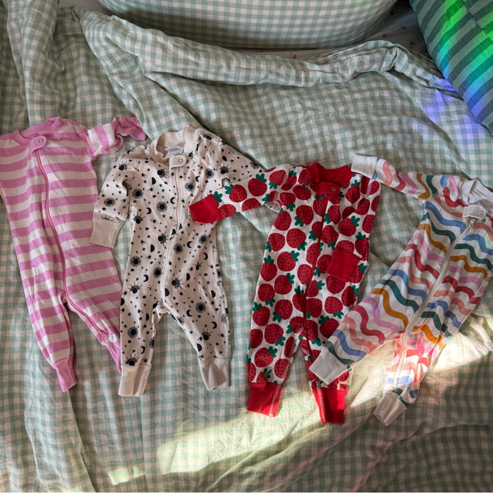 Hanna Andersson 6M Onsies